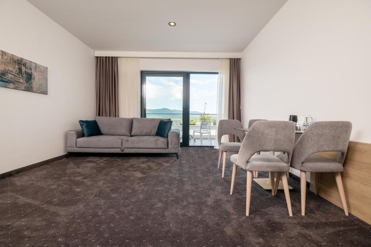 Marea Hotel & Spa ネウム エクステリア 写真